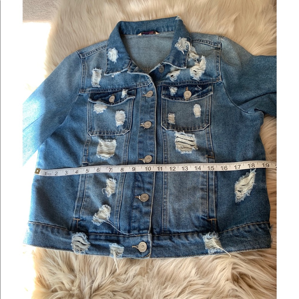Denim jacket. - Picture 3 of 8